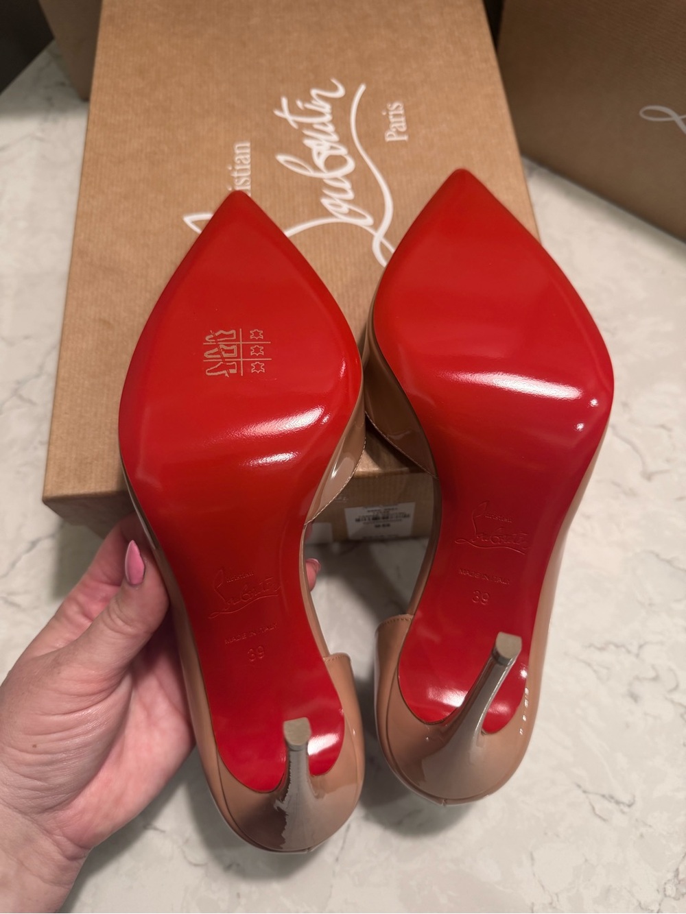 BNIB Christian Louboutin Iriza in nude patent leather/blush 100mm in size 39